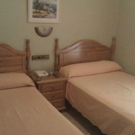Hostal Cruz Sol Madrid Exterior photo