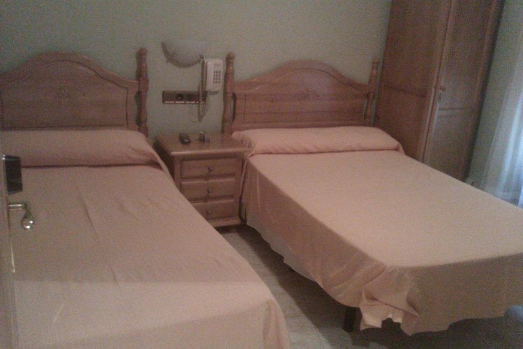 Hostal Cruz Sol Madrid Exterior photo
